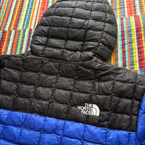S Sale 1/2 priceThe North Face Hooded Jacket thermo ball size large new - Picture 10 of 15